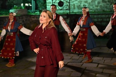 Деси Слава изкарала 500 000 евро от участия