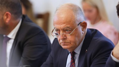 Атанасов: С &ldquo;Петрохан&rdquo; удобно се отклонява вниманието от помилвания наркотрафикант