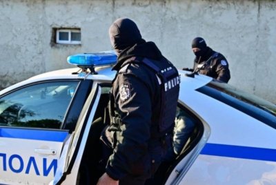 Екшън в Козлодуй: Полицаи стреляха по мъж, отказал да се подчини на разпореждане