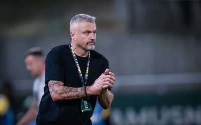 Трабзон опитва да отмъкне треньора на Лудогорец