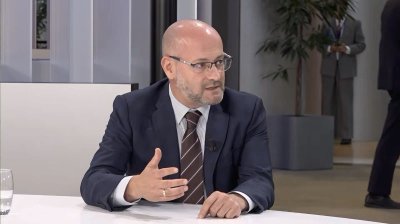 Радан с нов залп срещу Йотова: Как това е български президент?! 
