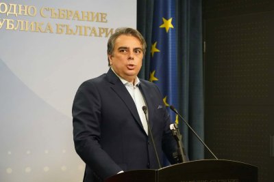 Асен Василев "съветва" властта: Откачете такса "смет" от данъчната оценка