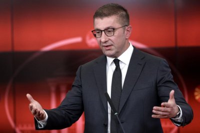 БЪЗЛЬО: Мицкоски ползва ЕС за гръб при преговорите със София