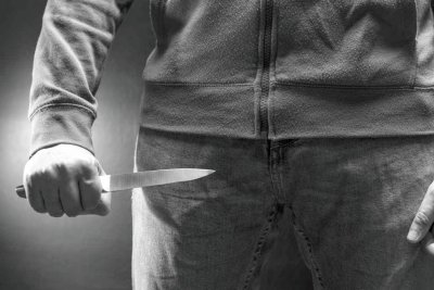 35 удара с нож и вилица: 18 г. затвор за мъж, убил с жестокост колега заради връзка с негова бивша