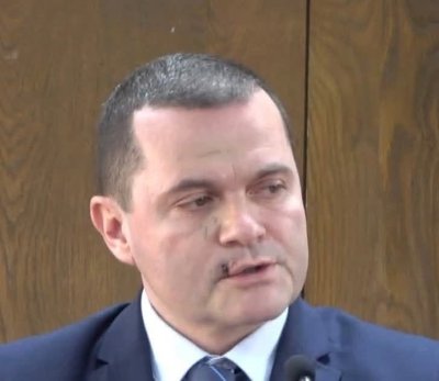 Завой към Китай: Пенчо русенският кмет цъфна в посолството