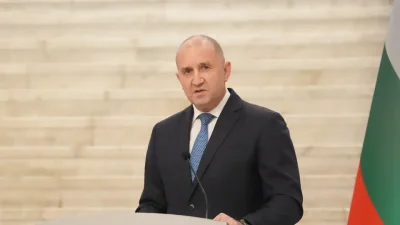 Радев: Време е да се възползваме от членството си в еврозоната