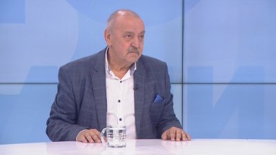 Проф. Кантарджиев срещу вирусите: Стига антибиотици, лекът е червена чушка и лимон със сода 