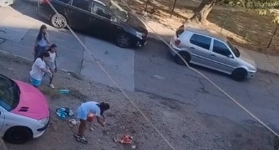 Деца празнуваха с кенчета бира началото на учебната година в Благоевград