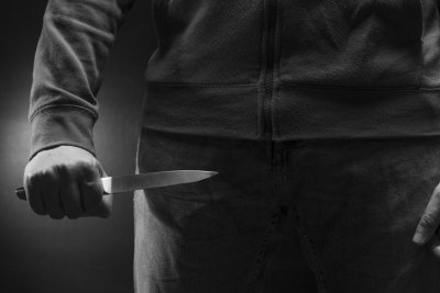 35 удара с нож и вилица: 18 г. затвор за мъж, убил с жестокост колега заради връзка с негова бивша