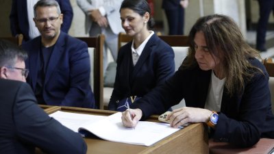 Христанов се вписа в последния момент в ЦИК 