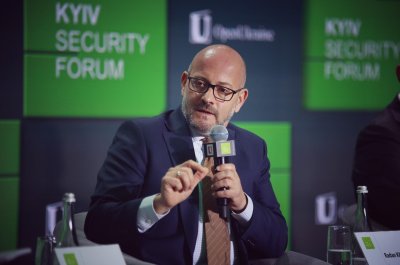 Радан Кънев: Увъртанията на Йотова около декларацията за Украйна са срам за България 