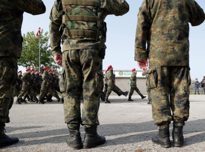 Америка ни препоръча да намалим изискванията за постъпване в армията