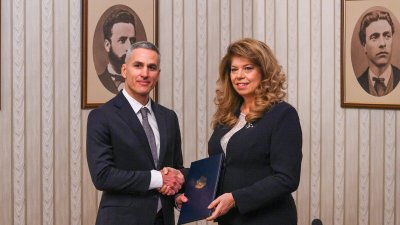 Йотова и Гюров ще се сблъскат още на вратата на ЦИК