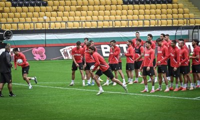 Стартовите състави на България и Люксембург