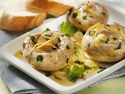 Чеснови гъби с магданоз и копър