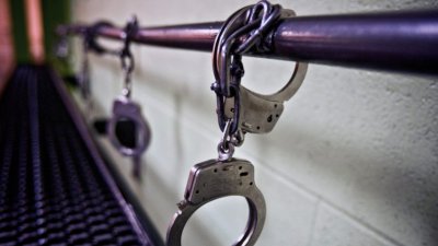 450 футболни шефове на разпит