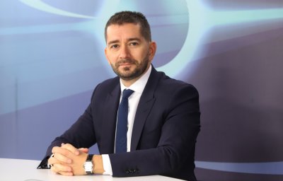 Слави Василев съвсем изпличка: Заслугата за Самуил е на Жан Виденов и Людмила Живкова!