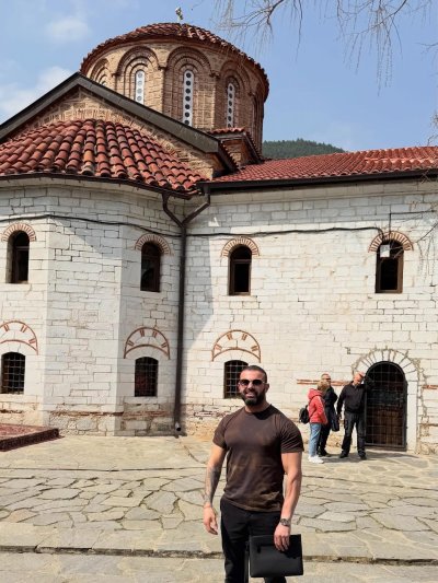 Ричард Величков обяви цената си за &bdquo;Ергенът: Любов в рая&ldquo;
