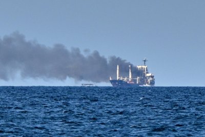 Двама моряци от ударения с дрон кораб са с тежки травми 