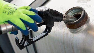 С усещане за инфлация: Платили сме средно 7 евро повече за гориво само за месец