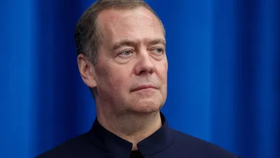 Медведев предупреди за заплаха от космическа война заради &bdquo;киевския идиот&ldquo;