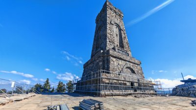 Подменят 380 каменни блока от облицовката на Шипка