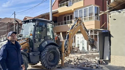В &bdquo;Столипиново&rdquo; бутат тайни наркодепа и скривалища на дилъри