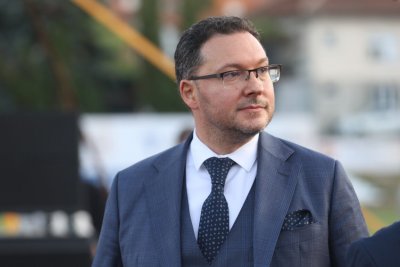 Даниел Митов с ирония: Щом не е изплувал чарк с надпис "Сделано в СССР", значи ли, че шансовете са 50 на 50?