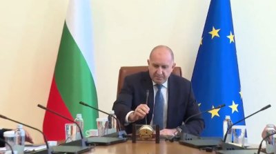 Радев: Да атакуват цивилни кораби? Абсолютно недопустимо! (ВИДЕО)