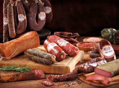 НАП откри 20 кила колбаси и млечни продукти с изтекла годност 