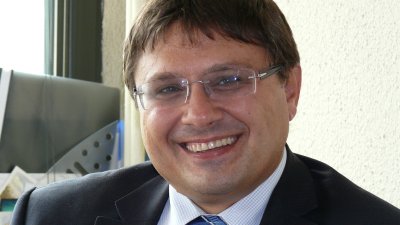 КОНФОРМИЗЪМ НА МАКС: Кирил Вълчев оправда снишаването на Радев за руската атака