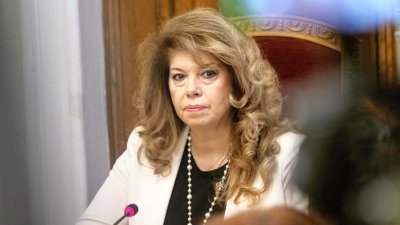Йотова ще удостои български офицери с Почетния знак на президента