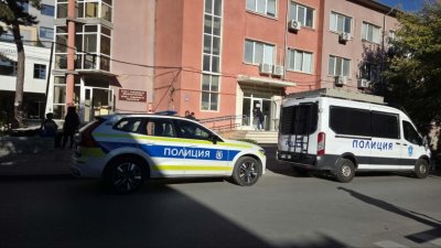 Сигналите за бомби не спират, идват от 3 континента