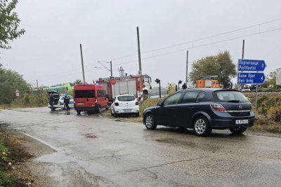 Влак помете кола на прелез в село Портитовци, шофьорът загина