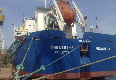 Два кораба са поразени при военни удари в Черно море край България