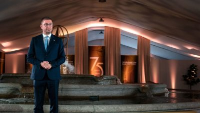 Мицкоски отчаяно нещо се репчи заради Ива Михайлова