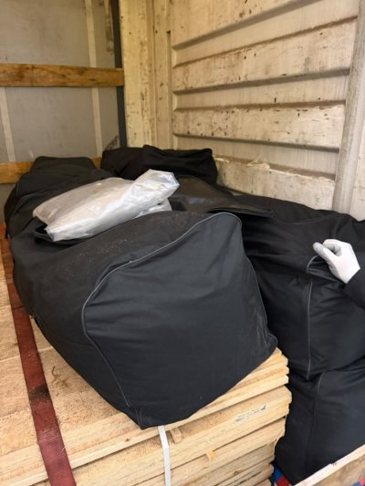 Украинец скри марихуана за над 1,8 млн. евро сред дървен материал и опита да мине "Капитан Андреево"