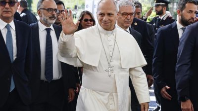 Страшна диагноза: Папата има рак на белите дробове