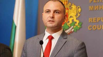 Особеният управител на "Лукойл": Рафинерията произвежда повече, отколкото потребява