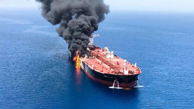 ИЗВЪНРЕДНО: Нов удар с дрон в Черно море, 12 пострадали на борда