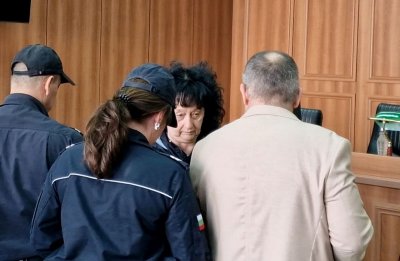 Оставиха за постоянно в ареста проф. Мариела Генева
