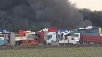 Пожар в автоморга в Ямбол