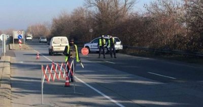 Бургас осъмна под полицейска блокада