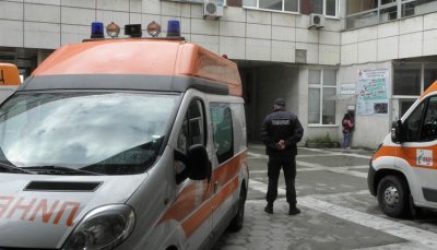 Шофьор на тир удари жена и избяга 