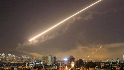 Сирия прихвана ракети от Израел