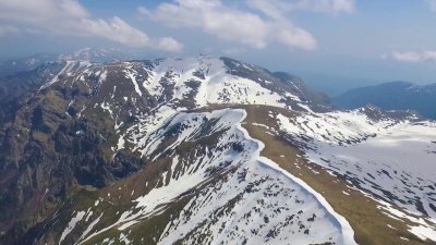 Спасителите не откриха изгубените под връх Ботев туристи