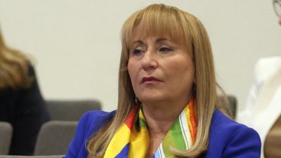 Шулева: Намаляването на инвестициите в бюджетния план трябва да получи обяснение