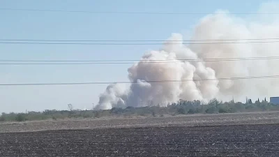 Пожар лумна до военното летище в Крумово (СНИМКИ)