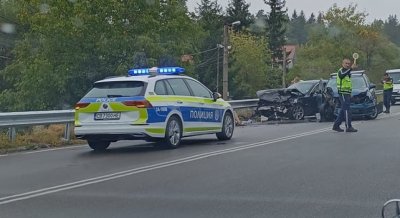 Кърваво меле с 3 коли край Карнобат, има загинал и тежко ранен