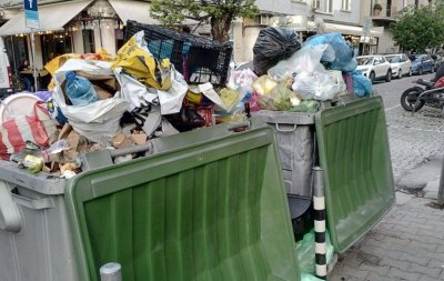 На фона на цялата мизерия: Изхвърляме 617 тона храна на боклука